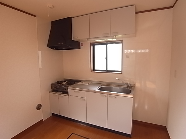 Kitchen. 2-neck is a gas stove ☆ 