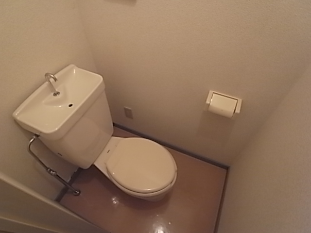 Toilet. It is a toilet with a clean ☆ 