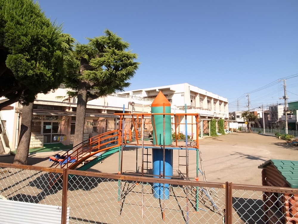 kindergarten ・ Nursery. White flag nursery school (kindergarten ・ 774m to the nursery)