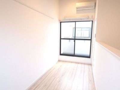 Other room space. Designer loft Maisonette Internet Free