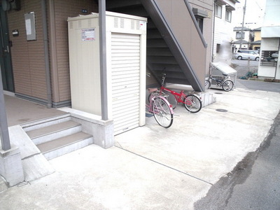Entrance. Bicycle space