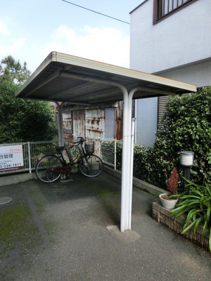 Other common areas. Is a parking lot with a roof.