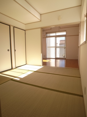 Living and room. Some rooms of the mind settle down Japanese-style room ☆