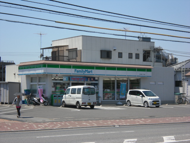 Convenience store. FamilyMart Higashichiba-chome store up (convenience store) 92m