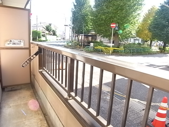 Balcony. Veranda is very wide ☆ 