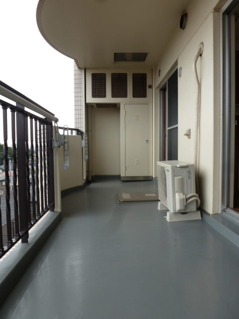 Balcony. Spacious balcony