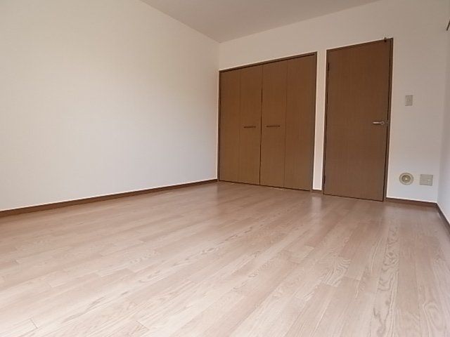 Other room space. Beautiful flooring