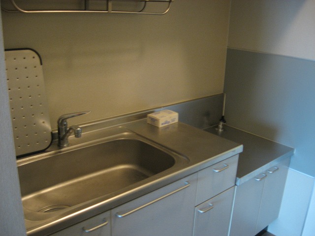 Kitchen. It is a sink of the large kitchen ☆