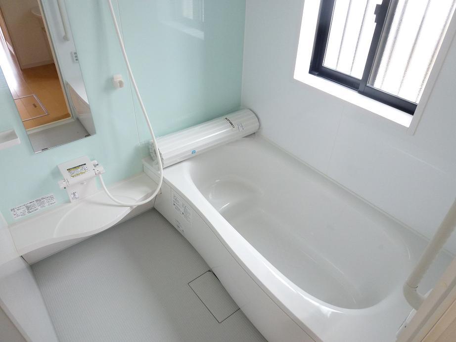 Same specifications photo (bathroom). Same construction bathroom