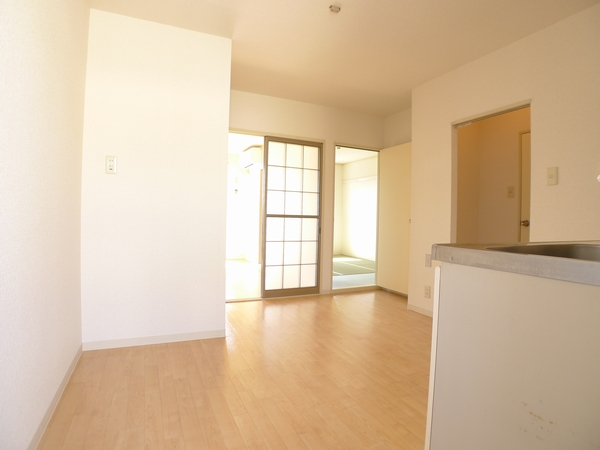 Living and room. Photo: Room 201