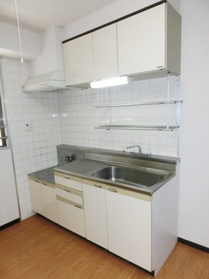 Kitchen. 2-neck is a gas stove can be installed kitchen.