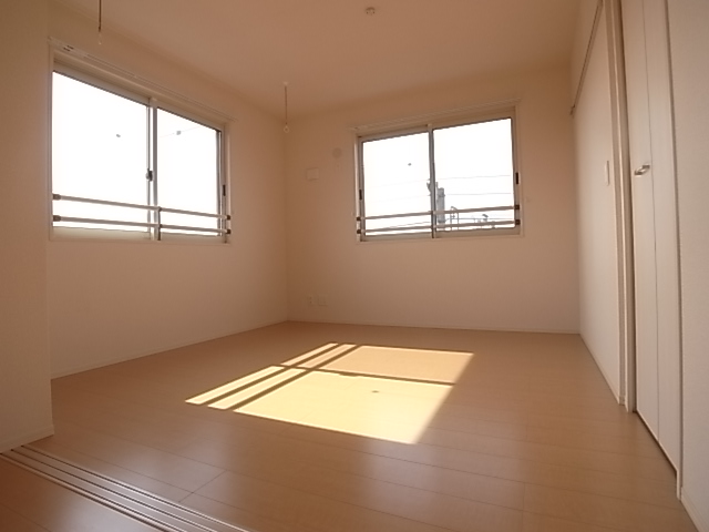 Other room space. It is a bright room with two-sided lighting ☆