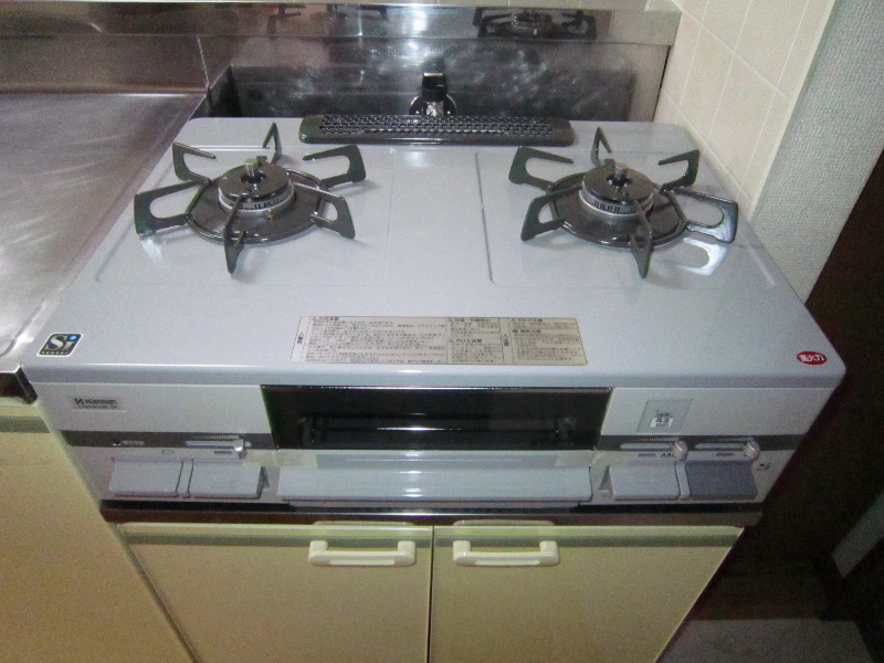 Other Equipment. 2 lot gas stoves (with grill) new