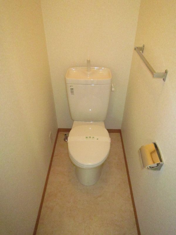 Toilet. It is a restroom with a clean feeling in the Washlet new. 