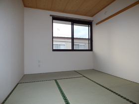 Living and room. You can relax in the Japanese-style room