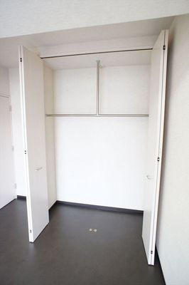 Other Equipment. Thor type of large capacity closet. 