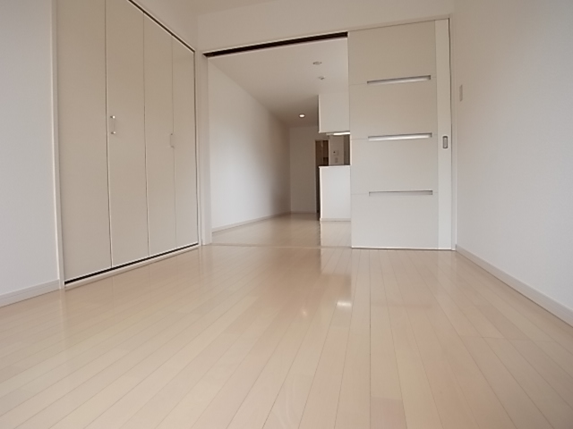 Other room space. Shiny even flooring and stylish interior ☆ 