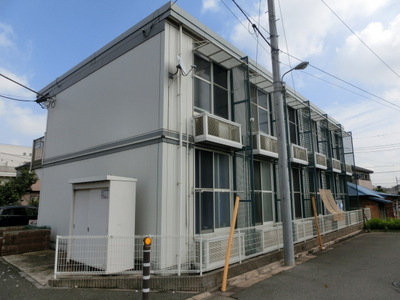 Building appearance. It is a quiet residential area.