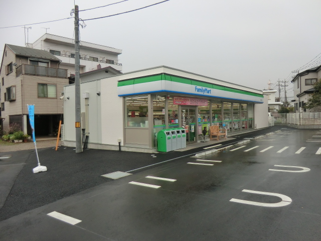 Convenience store. FamilyMart Chiba Yahagi-cho store (convenience store) to 373m