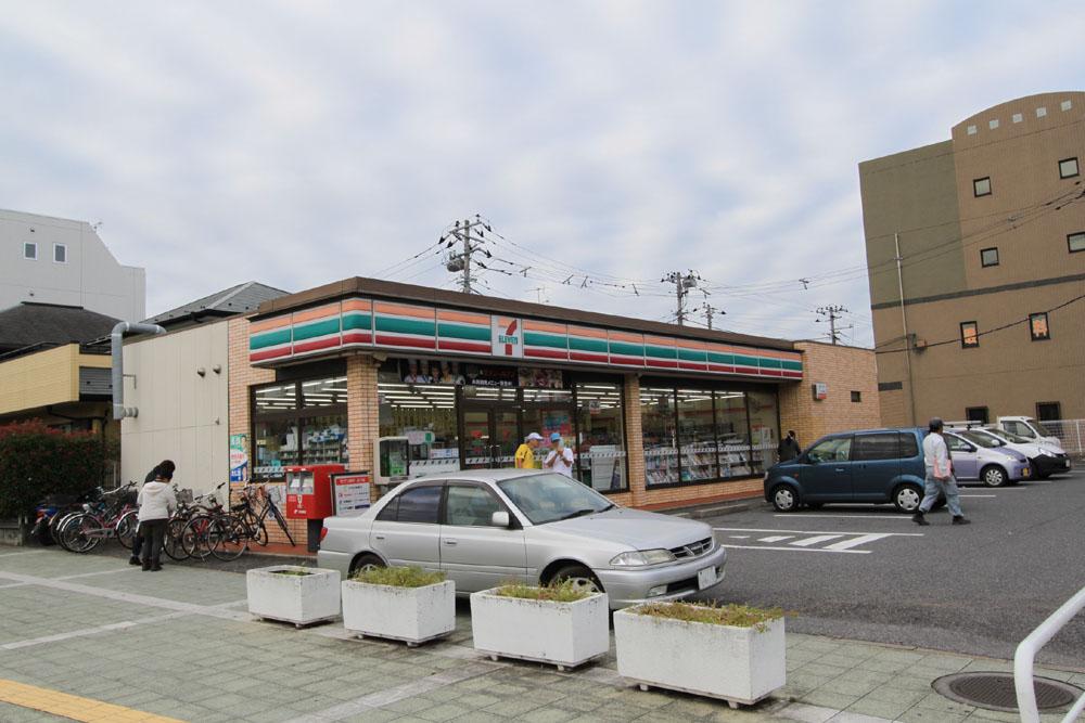 Convenience store. Seven-Eleven Chiba-dera to Station shop 960m