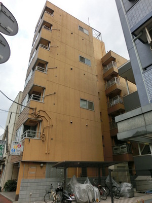 Building appearance. Convenient location, a 15-minute walk from Chiba Station