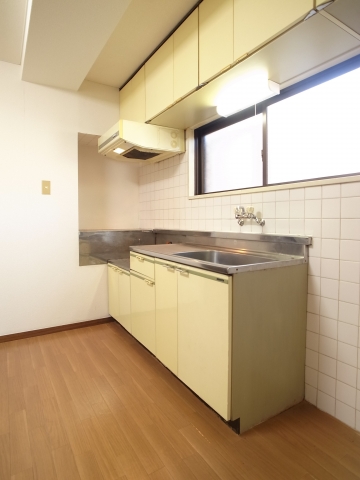 Kitchen. Dishes can enjoy spacious kitchen ☆