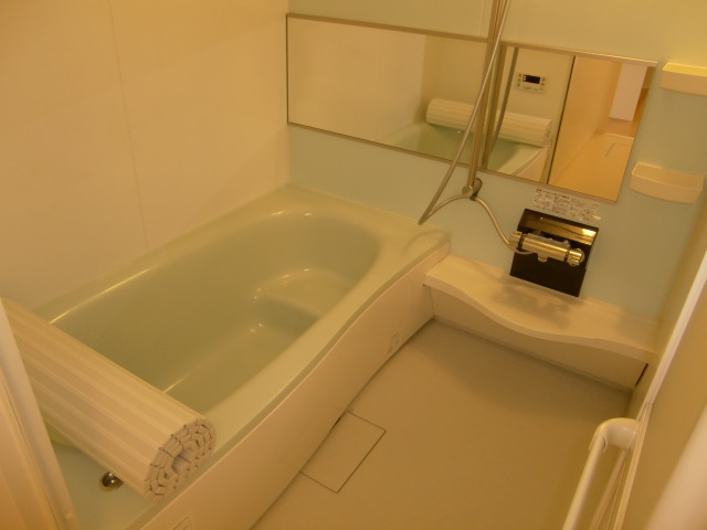 Bath. Bathing is rare in a broad Hitotsubo bath rental ☆