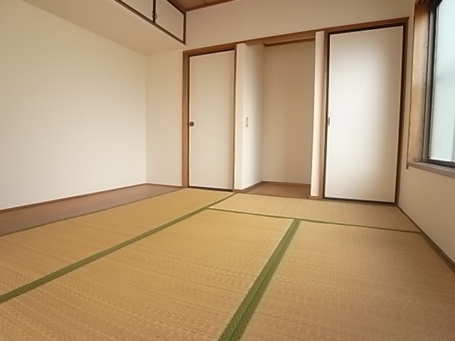 Other. Japanese-style room also is finished in beautiful