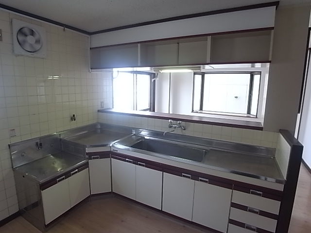 Kitchen. Spacious kitchen is attractive