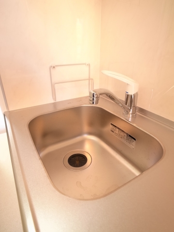 Kitchen. The size of the sink of the dishwasher can be comfortably. 