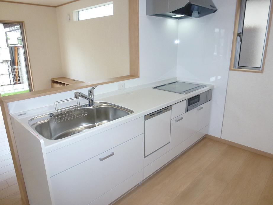 Kitchen. Room (August 2013) Shooting