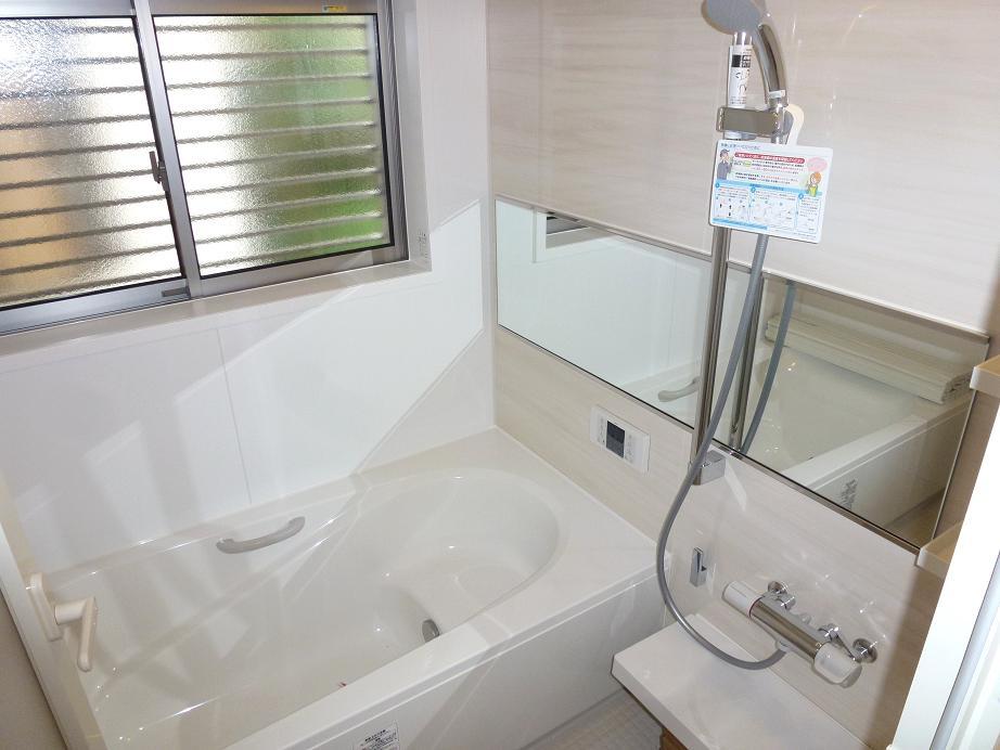 Bathroom. Room (August 2013) Shooting