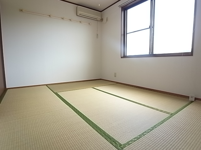 Other room space. Japanese-style room also is finished in beautiful