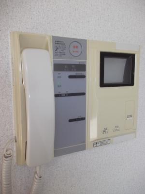 Other. Intercom (auto lock)