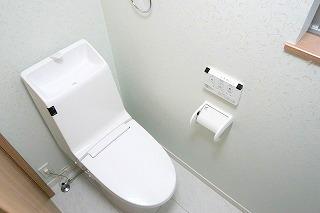 Other Equipment.  ■ Wall remote-control of the integrated shower toilet ■ There is no gap between the ledge and the toilet seat of the operation unit, Simple design ■ Without changing the detergency, Super water-saving specifications was realized than about 60% water-saving conventional ones