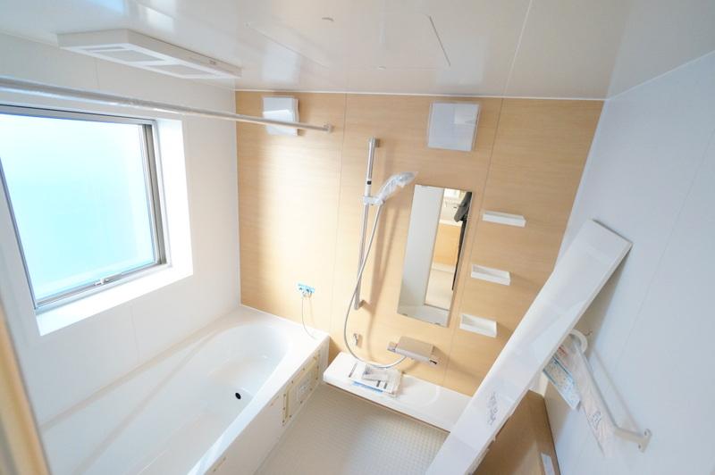 Bathroom.  ■ 1.25 square meters spacious bathroom ■ Bathroom ventilation dryer also standard installation ■ Detached unique, Also bright ventilation with windows installed in the bathroom!
