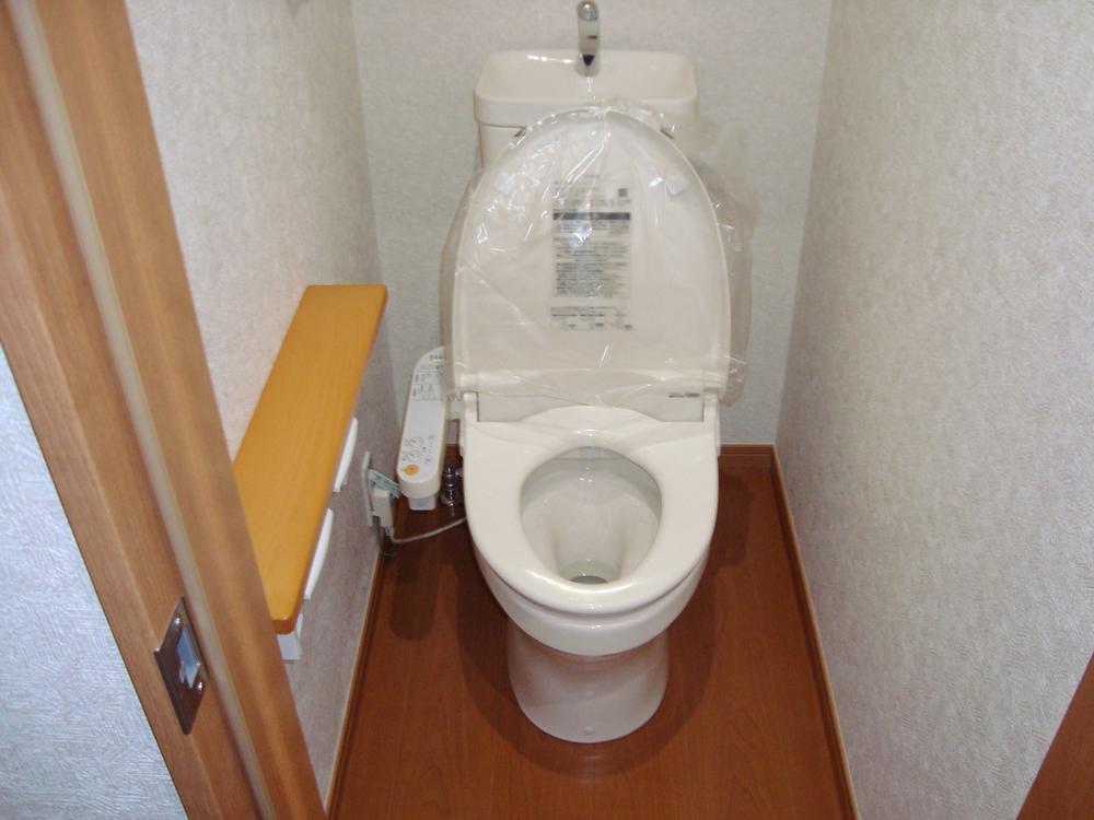 Toilet. 1 ・ 2F both established a bidet