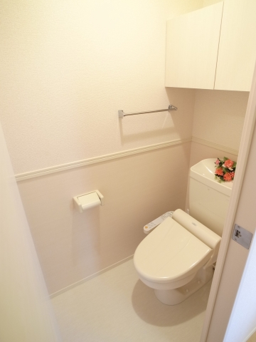 Toilet. Washlet also there of course ☆