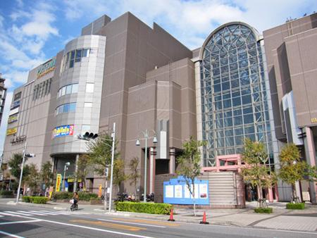 Shopping centre. 947m to Chiba Port Town