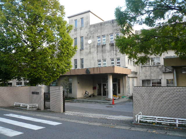 Primary school. 446m until the Chiba Municipal Miyazaki elementary school (elementary school)