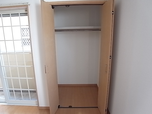 Other. Spacious closet storage ☆ 