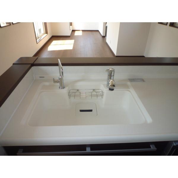 Kitchen. Easy to integrally molded sink of care