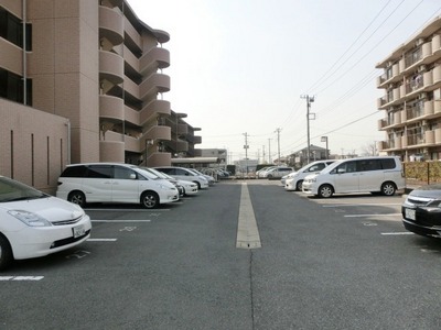 Parking lot. On-site parking spaces