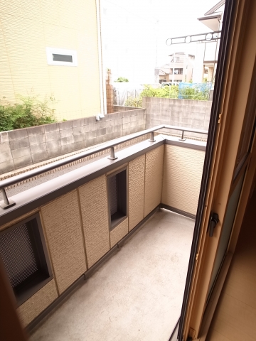 Balcony. Futon is also happy to Hoseru size!