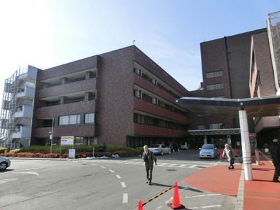 Hospital. Cancer center to the (hospital) 1800m