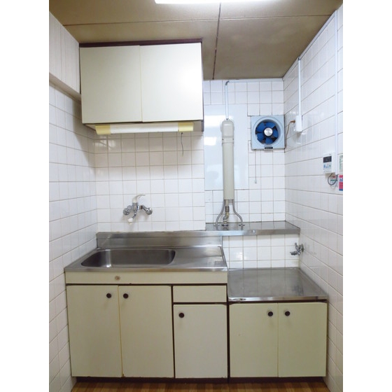 Kitchen. Two-burner stove installation Allowed