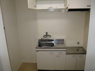 Kitchen. Storage of large kitchen, Two-burner stove is can be installed ☆ 