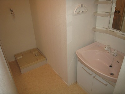 Washroom. Shampoo dresser ・ Washing machine storage rooms