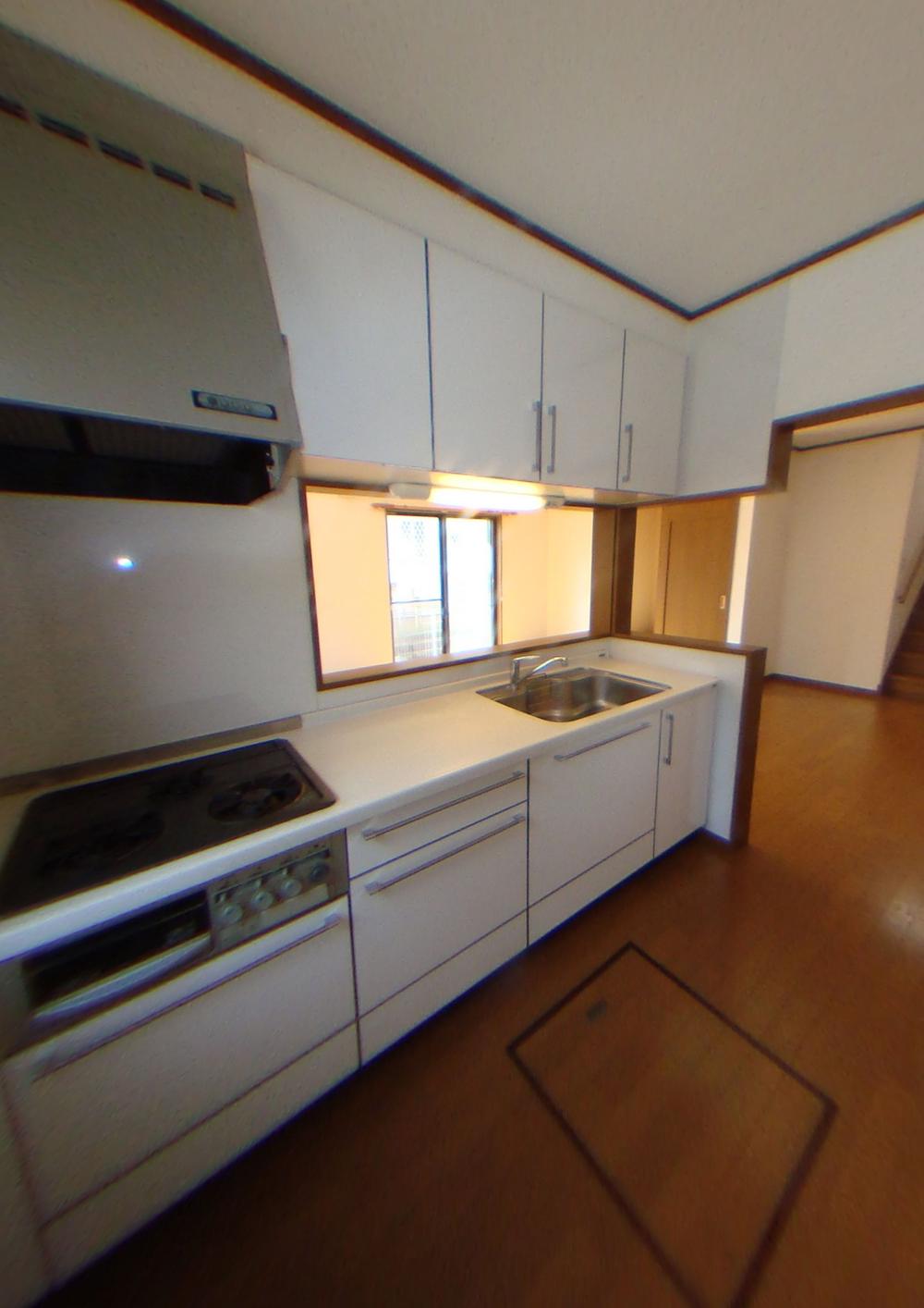 Kitchen. Indoor (10 May 2012) shooting