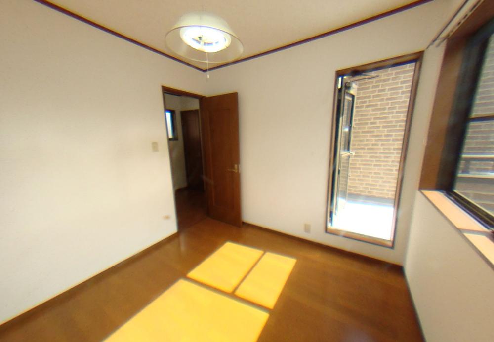 Non-living room. Indoor (10 May 2012) shooting